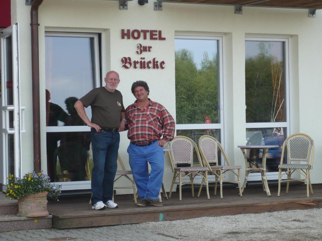 Hotel Zur Bruecke جرايفسفالد المظهر الخارجي الصورة